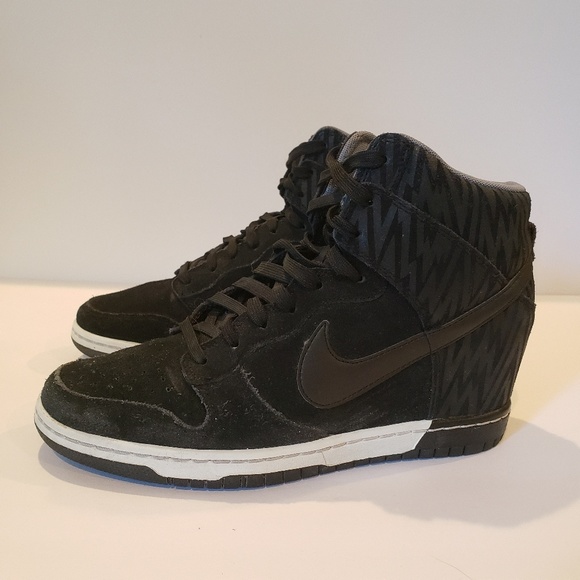 nike wedge sneakers size 9